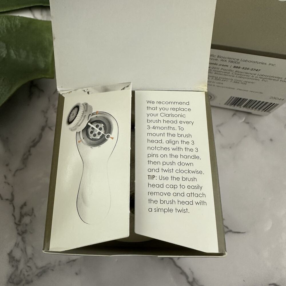 Clarisonic Sensitive Skin Facial Cleansing Brush Head Replacement Brand New 2 - Picture 6 of 7